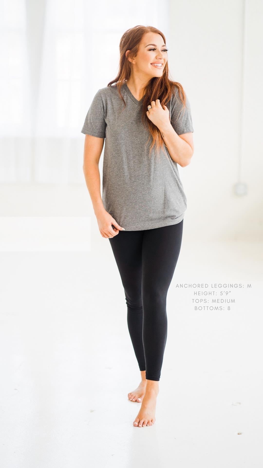 Anchored Arrows Classic Comfort Full Length Leggings in black w/pockets