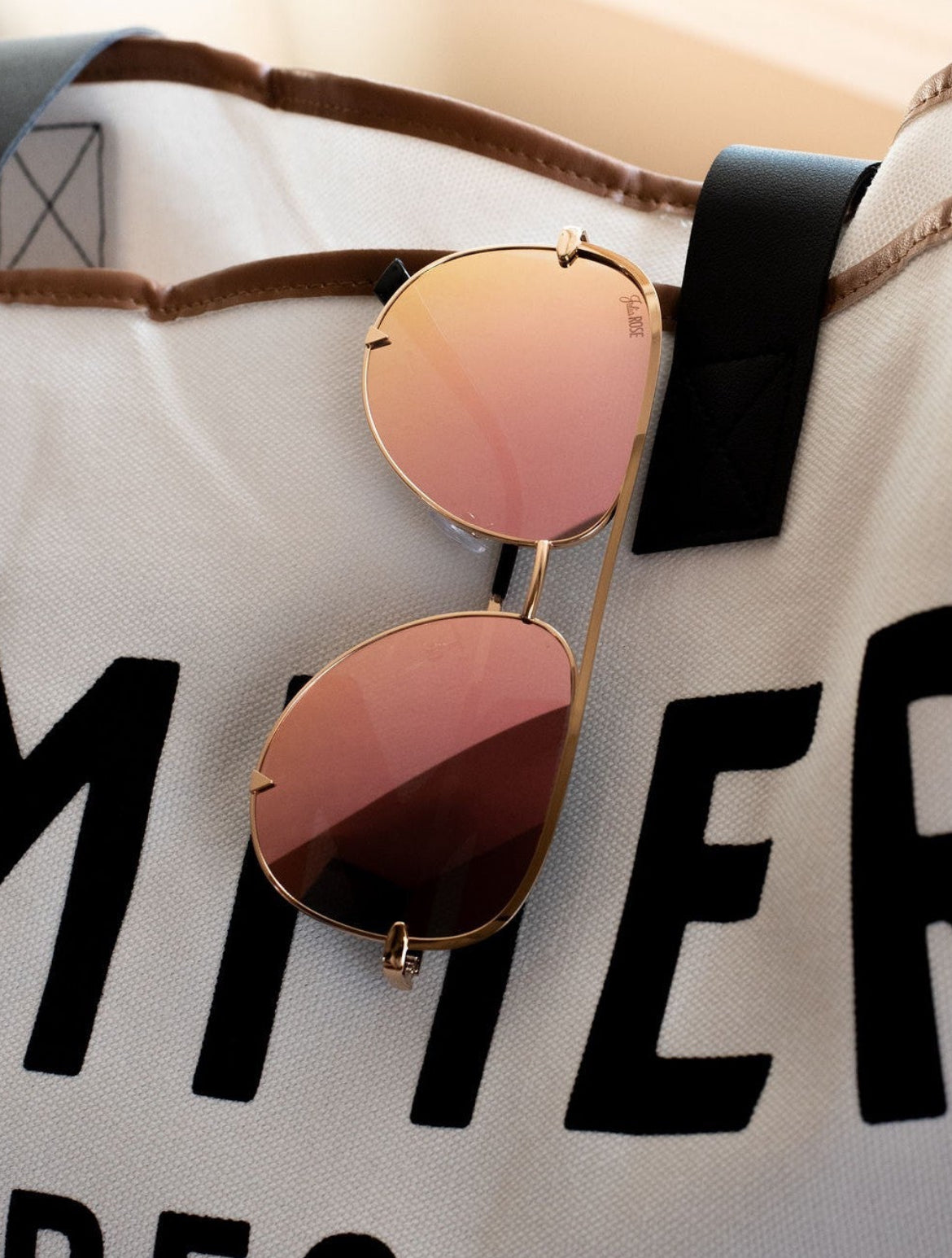 The Alex Unisex Aviator Sunglasses in Pink/Gold