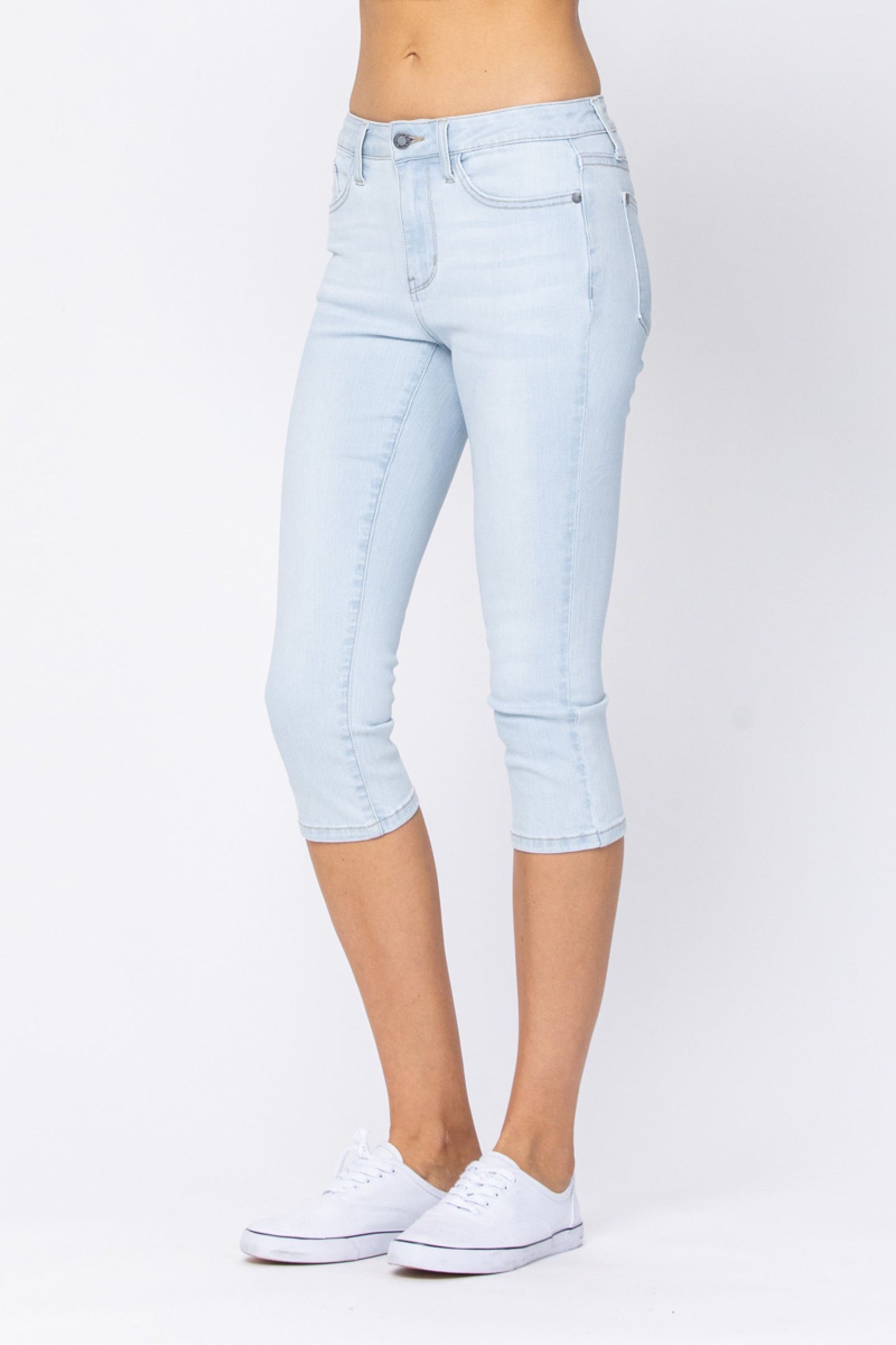 Judy Blue: Simple Strutting Light Wash Capri Denim