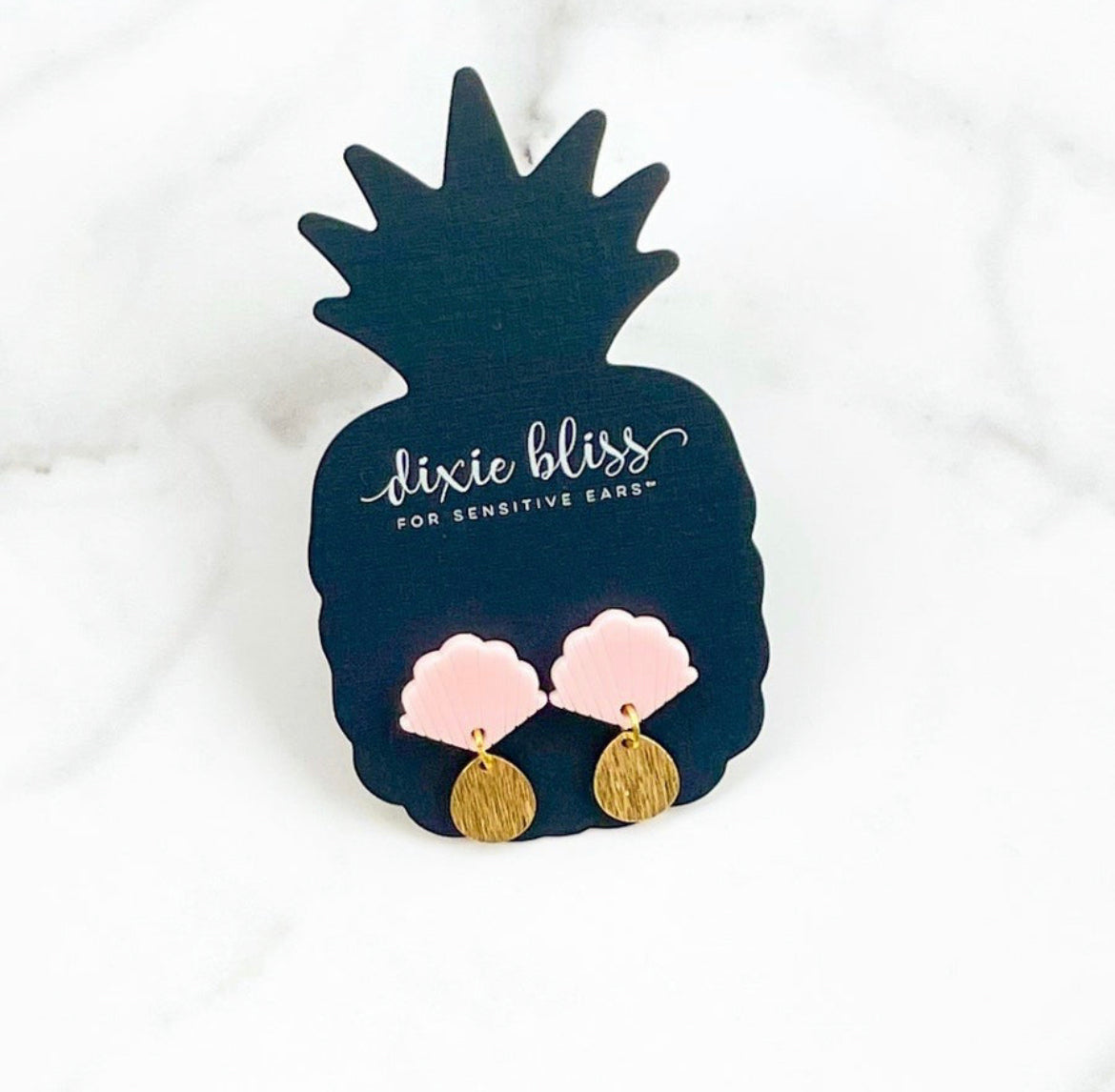 Serene as a Shell - Dixie Bliss - Dangle Earring