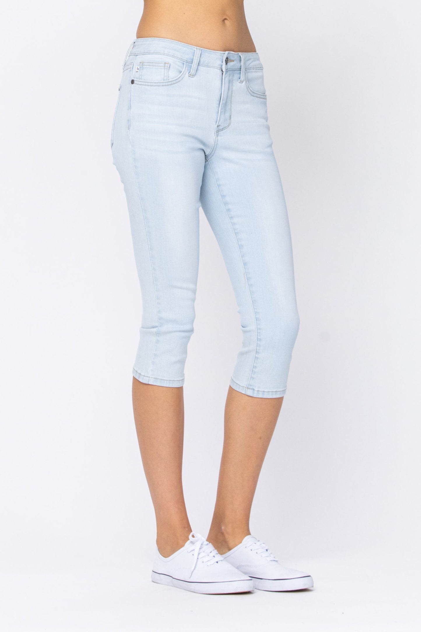 Judy Blue: Simple Strutting Light Wash Capri Denim